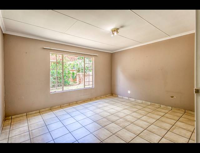4 BEDROOM TOWNHOUSE TO LET IN ALLEN'S NEK